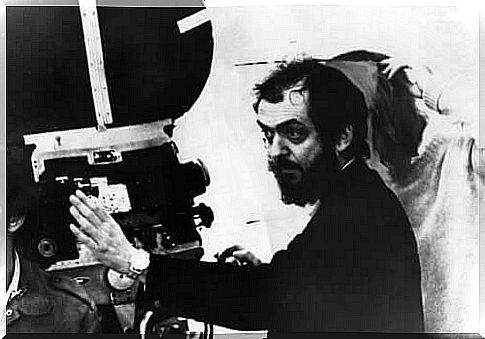 Stanley Kubrick behind camera.