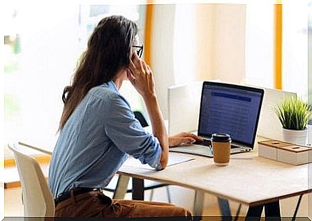 A woman working on the computer