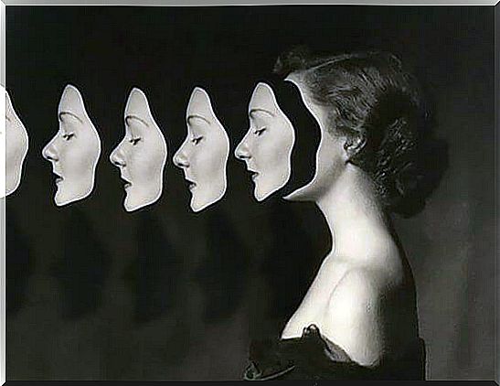 woman-with-masks